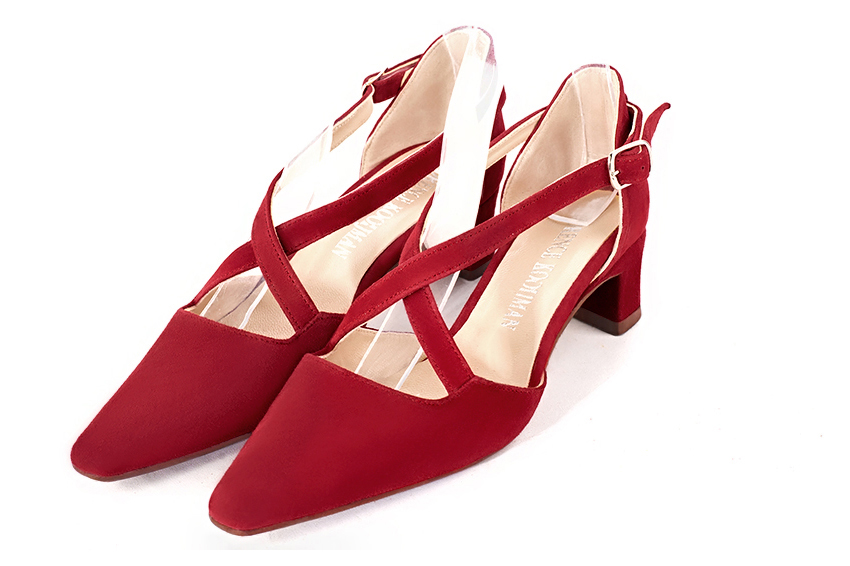 Cardinal red women's open side shoes, with crossed straps. Tapered toe. Low kitten heels. Front view - Florence KOOIJMAN